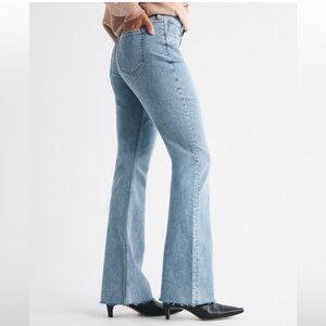 Abercrombie & Fitch Curve Love The Flare Ultra High Rise Jeans size 32